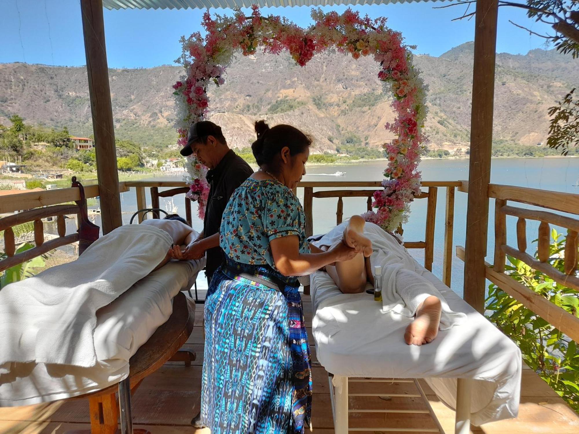 Eco Hotel Uxlabil Atitlan Сан-Хуан-Ла-Лагуна Екстер'єр фото